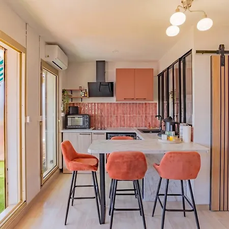 Διαμέρισμα Cosy Waves T1 Bis Centre Saint-raphael Plages, Gare A Pied, Terrasse & Parking *
