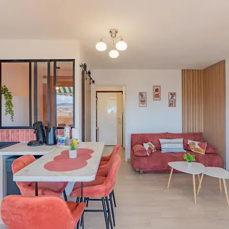 Cosy Waves T1 Bis Centre Saint-raphael Plages, Gare A Pied, Terrasse & Parking Apartmán *