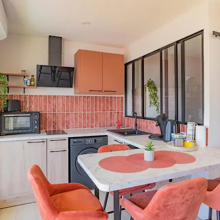 Cosy Waves T1 Bis Centre Saint-raphael Plages, Gare A Pied, Terrasse & Parking Διαμέρισμα